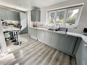 Kitchen- click for photo gallery